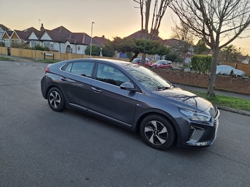 2018 (18) - 1.6 GDi Hybrid Premium SE 5dr DCT