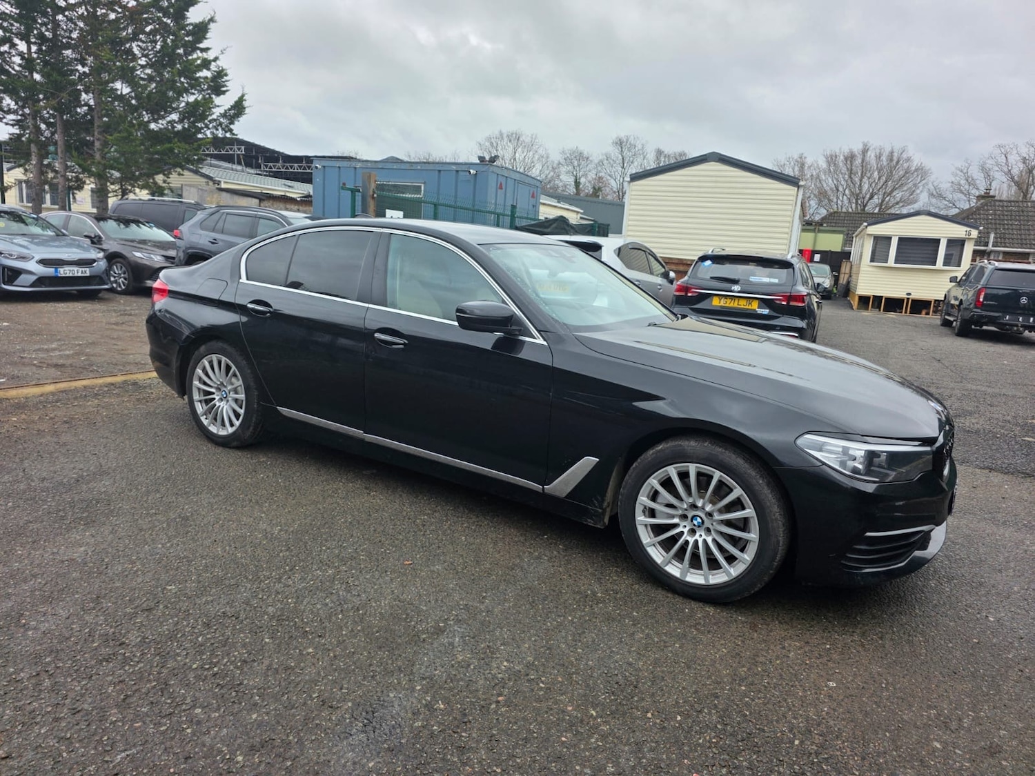 Used BMW 5 Series 2017 for sale - 76969901: Photo 2