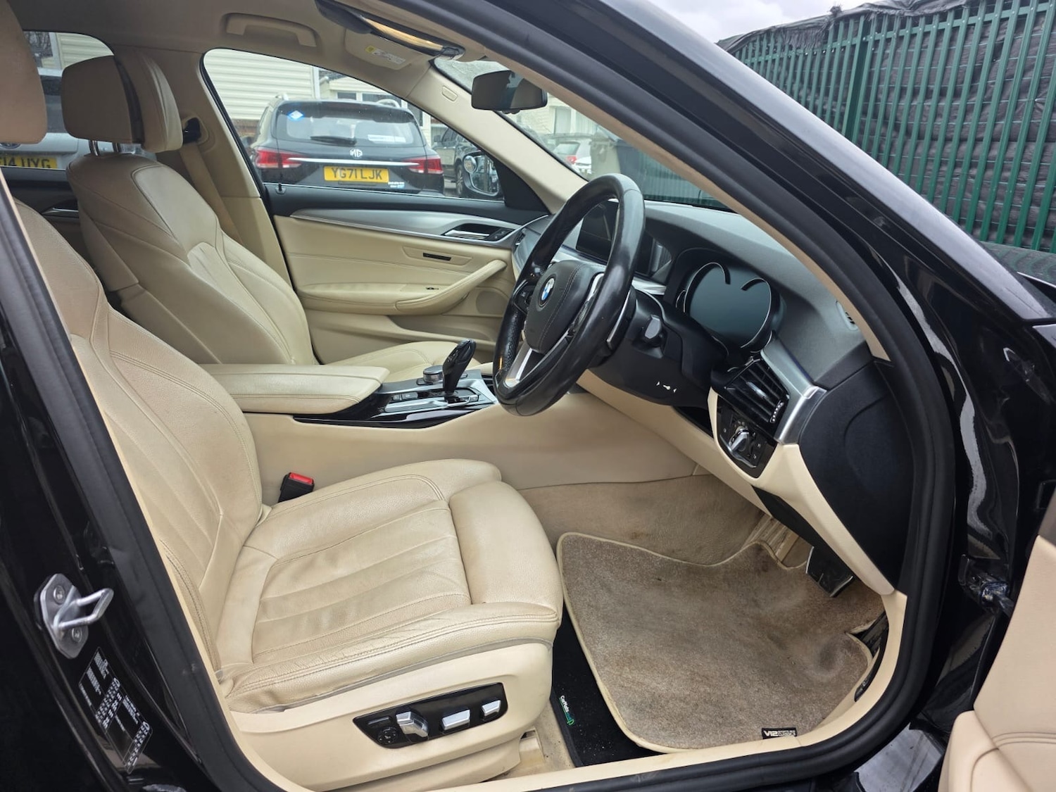 Used BMW 5 Series 2017 for sale - 76969901: Photo 22