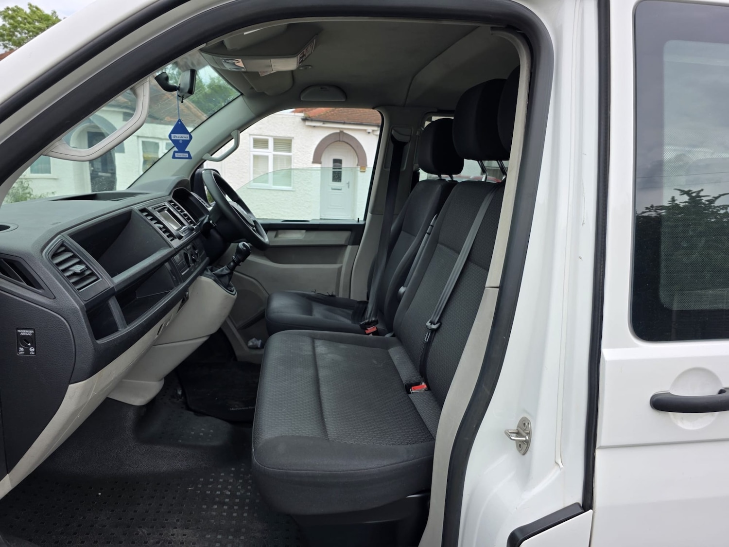 Used Volkswagen Transporter Shuttle 2016 for sale - 76437935: Photo 8