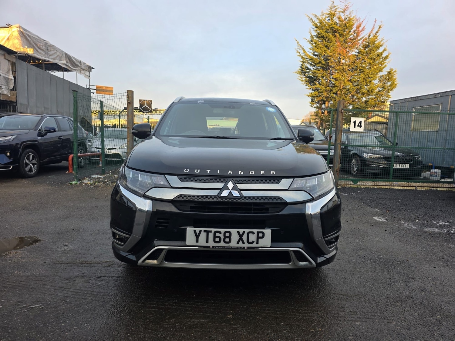 Used Mitsubishi Outlander 2018 for sale - 77630015: Photo 2