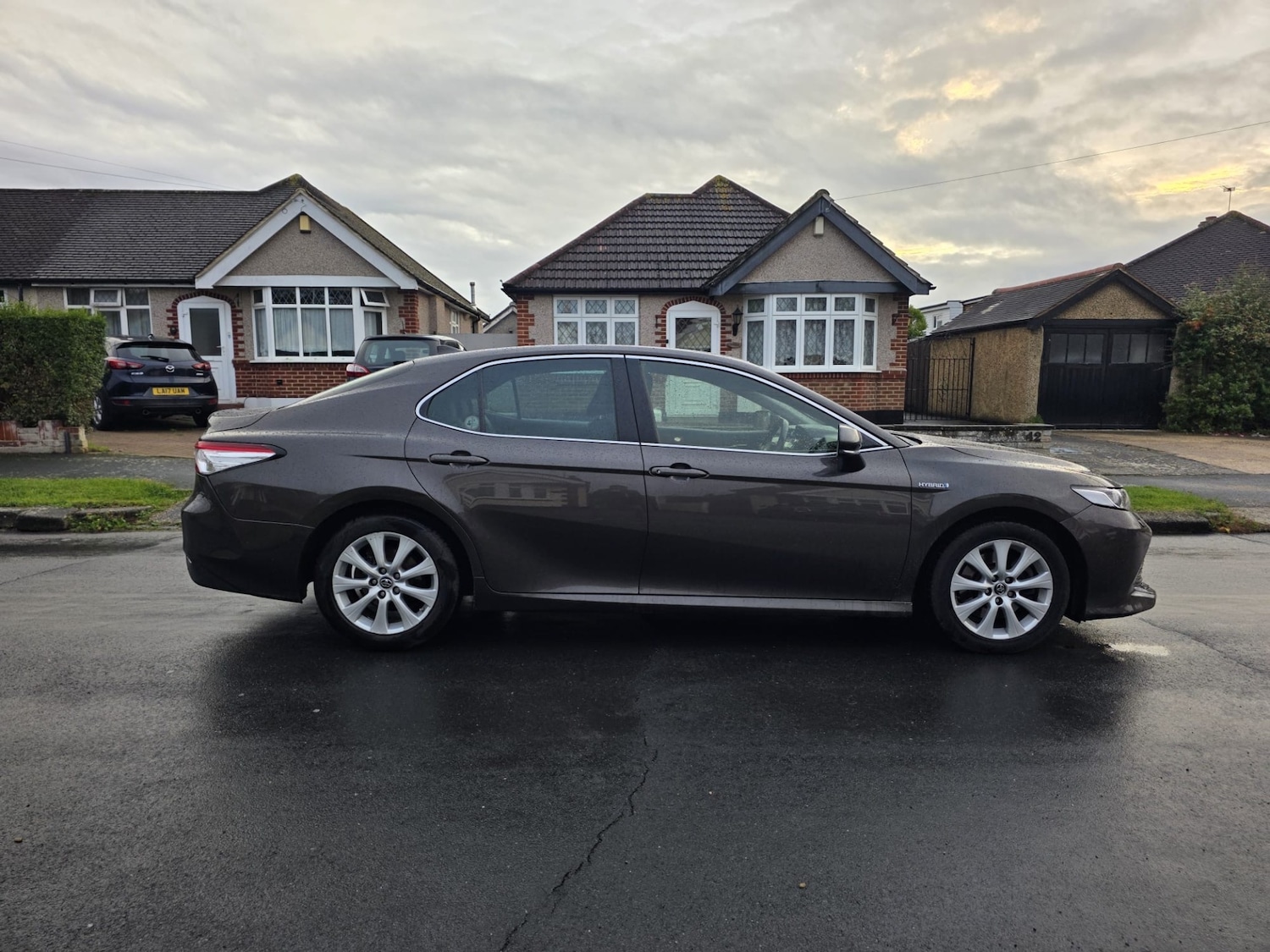 Used Toyota Camry 2019 for sale - 77123949: Photo 2