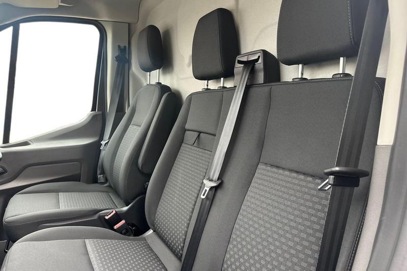 Used Ford E-Transit 2025 for sale - 76222565: Photo 11