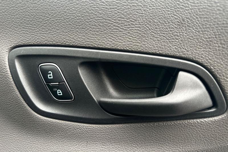 Used Ford E-Transit 2025 for sale - 76222565: Photo 16