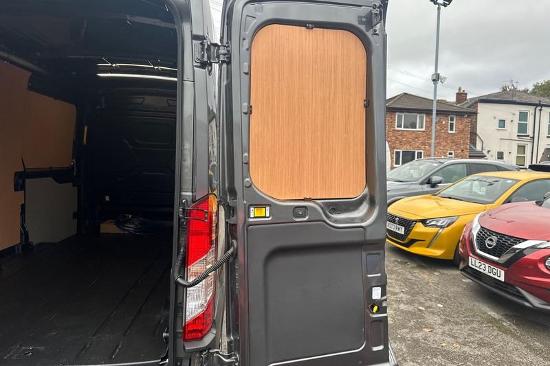 Used Ford E-Transit 2025 for sale - 76222565: Photo 9