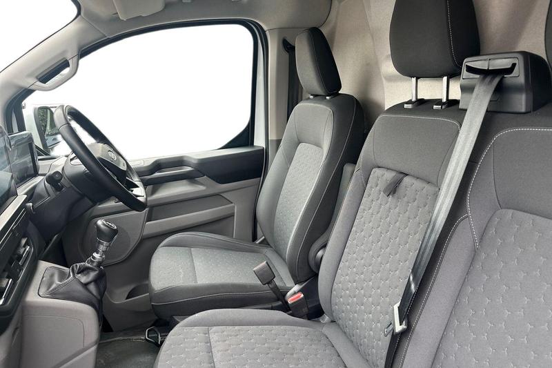 Used Ford Transit Custom 2025 for sale - 77989108: Photo 3