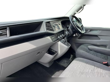 Used Volkswagen Transporter Shuttle 2020 for sale - 79421334: Photo