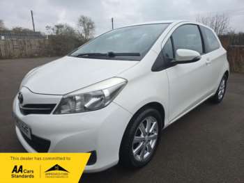 Used Toyota Yaris 2012 for sale - 74607052: Photo