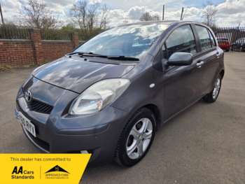 Used Toyota Yaris 2010 for sale - 74607280: Photo