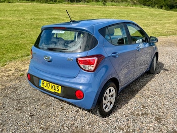 Used Hyundai i10 2017 for sale - 78611515: Photo