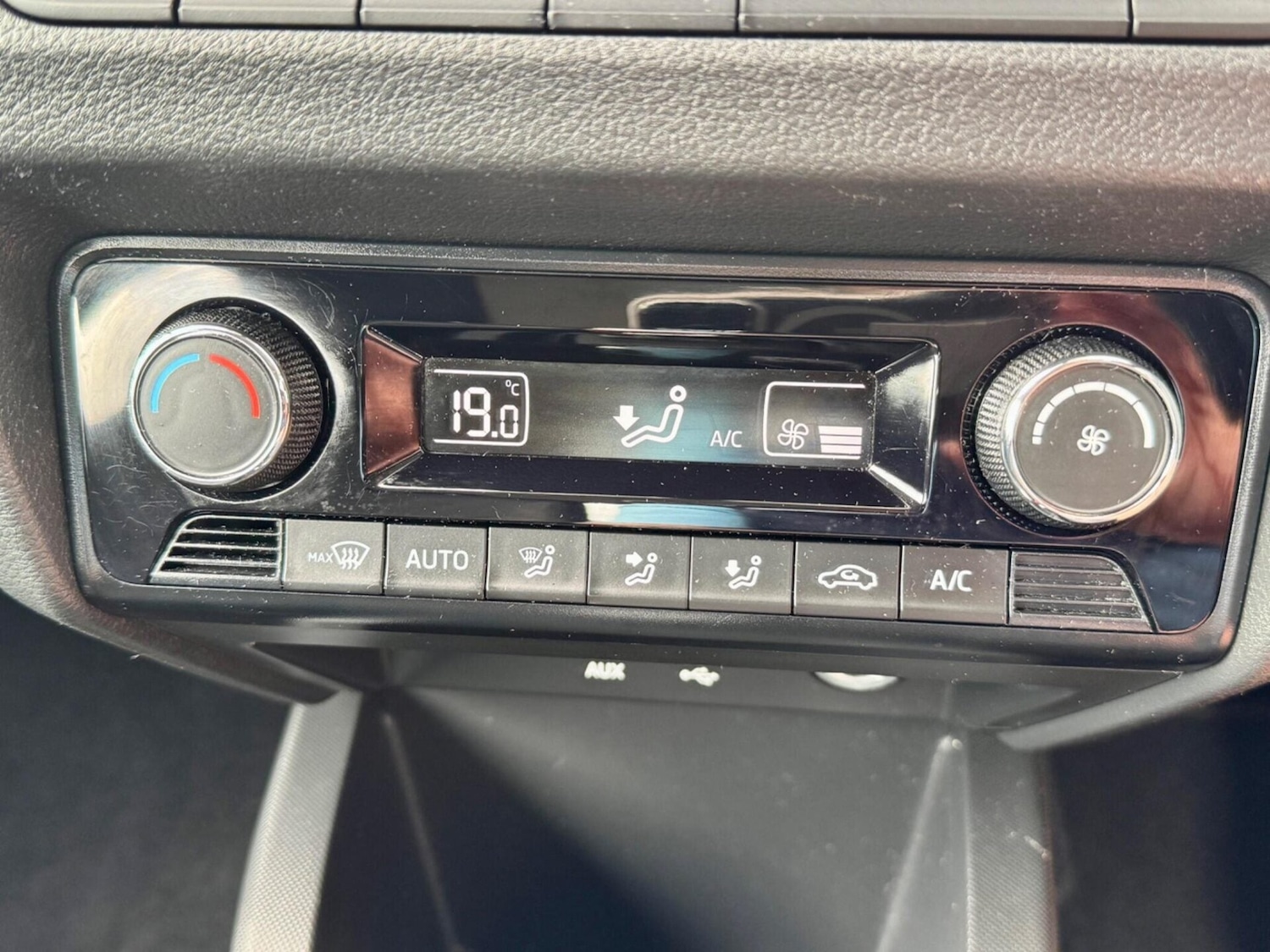 Used Skoda Fabia 2018 for sale - 76716019: Photo 39