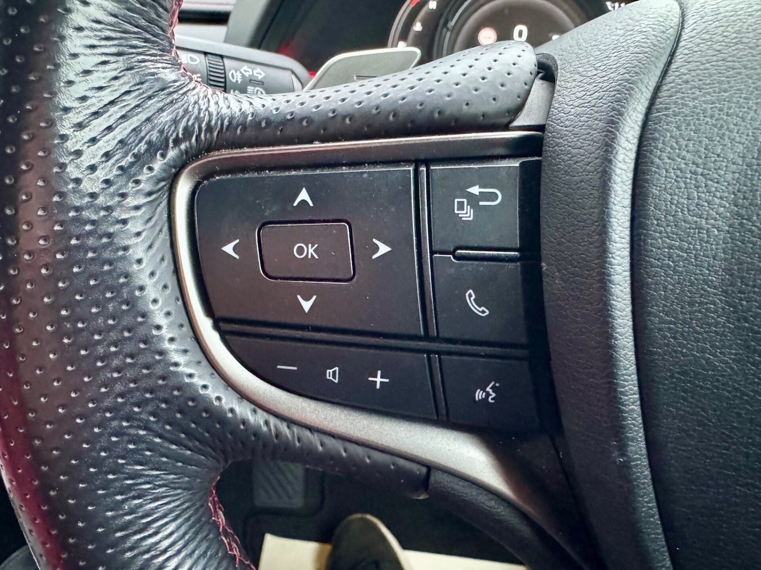 Used Lexus UX 2020 for sale - 76982642: Photo 24