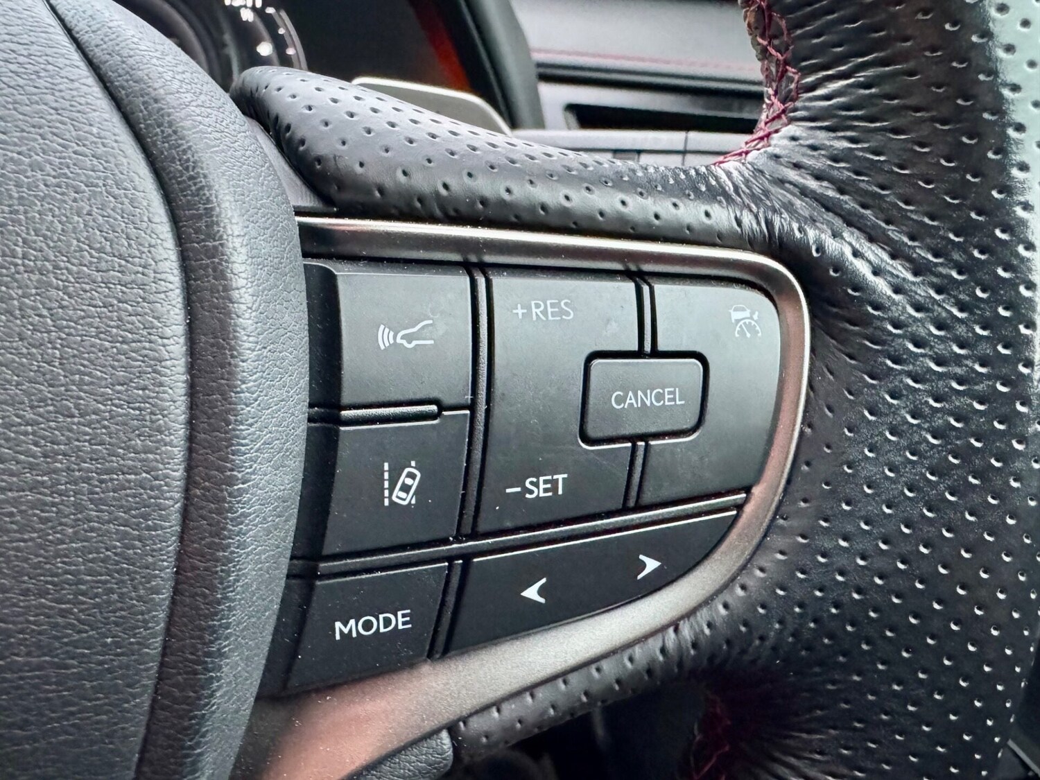 Used Lexus UX 2020 for sale - 76982642: Photo 25