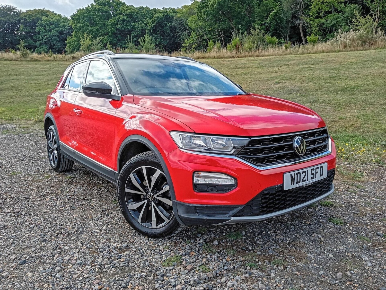 Used Volkswagen T-Roc 2021 for sale - 76716017: Photo 1