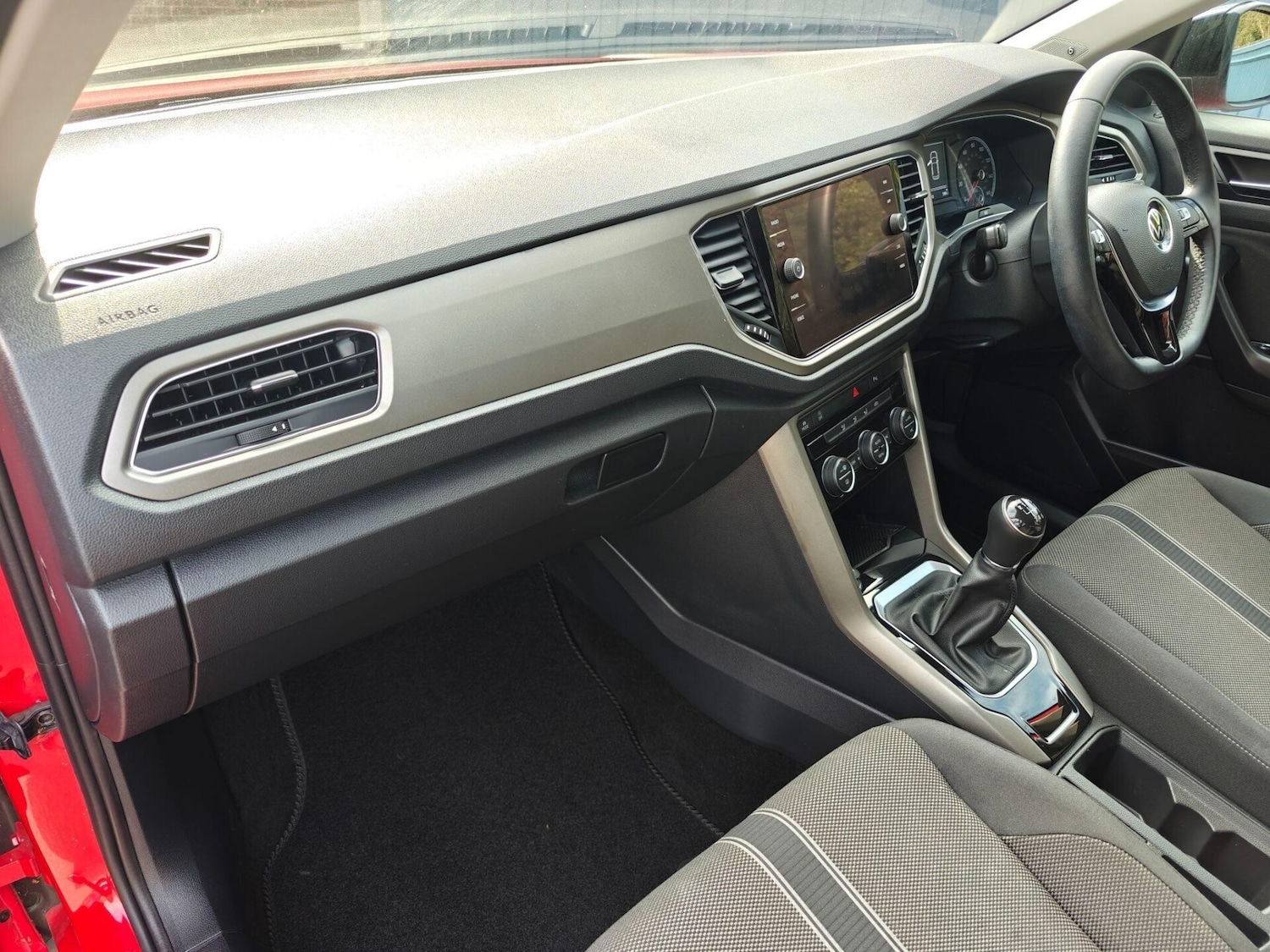 Used Volkswagen T-Roc 2021 for sale - 76716017: Photo 15