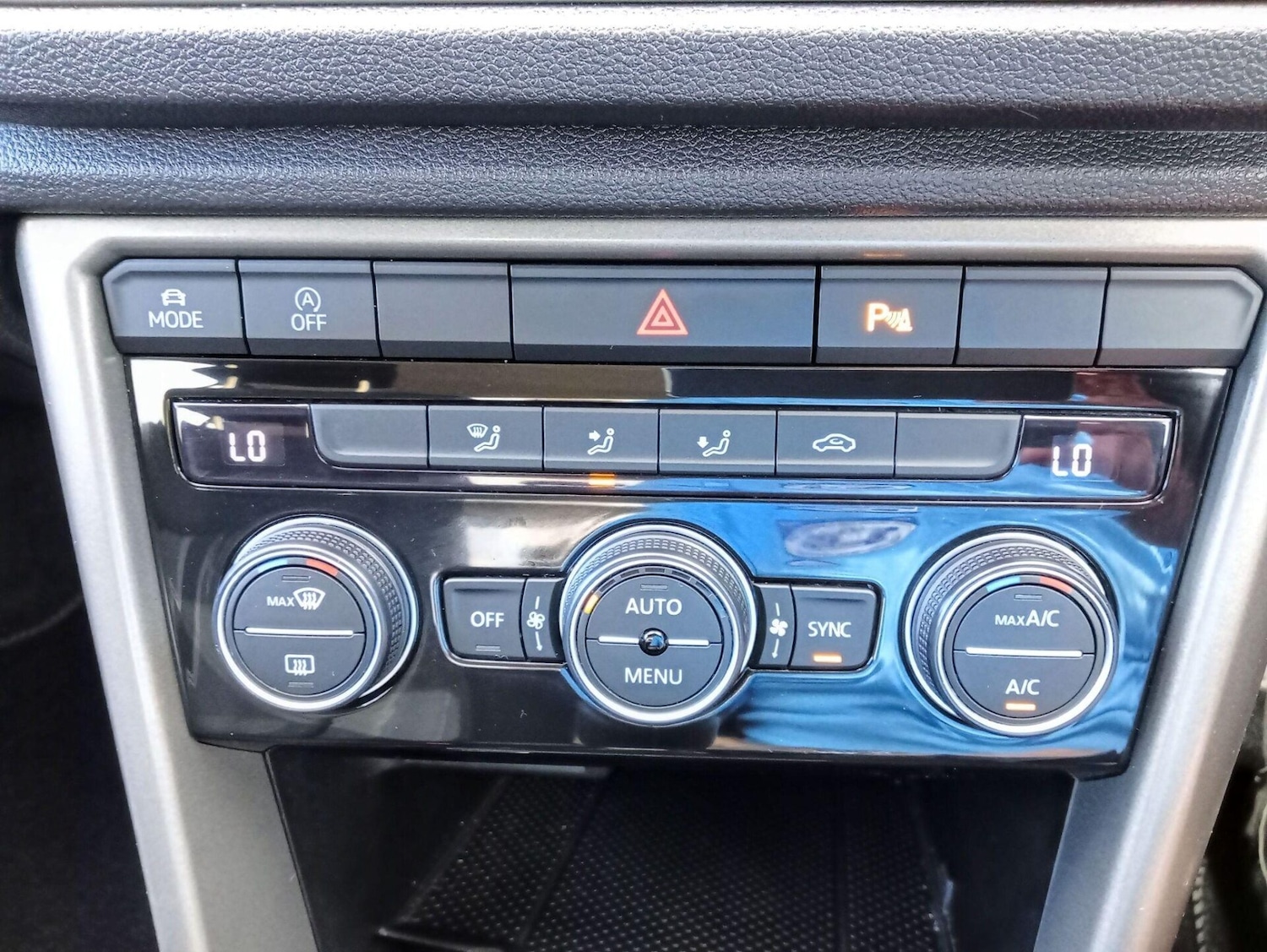 Used Volkswagen T-Roc 2021 for sale - 76716017: Photo 36