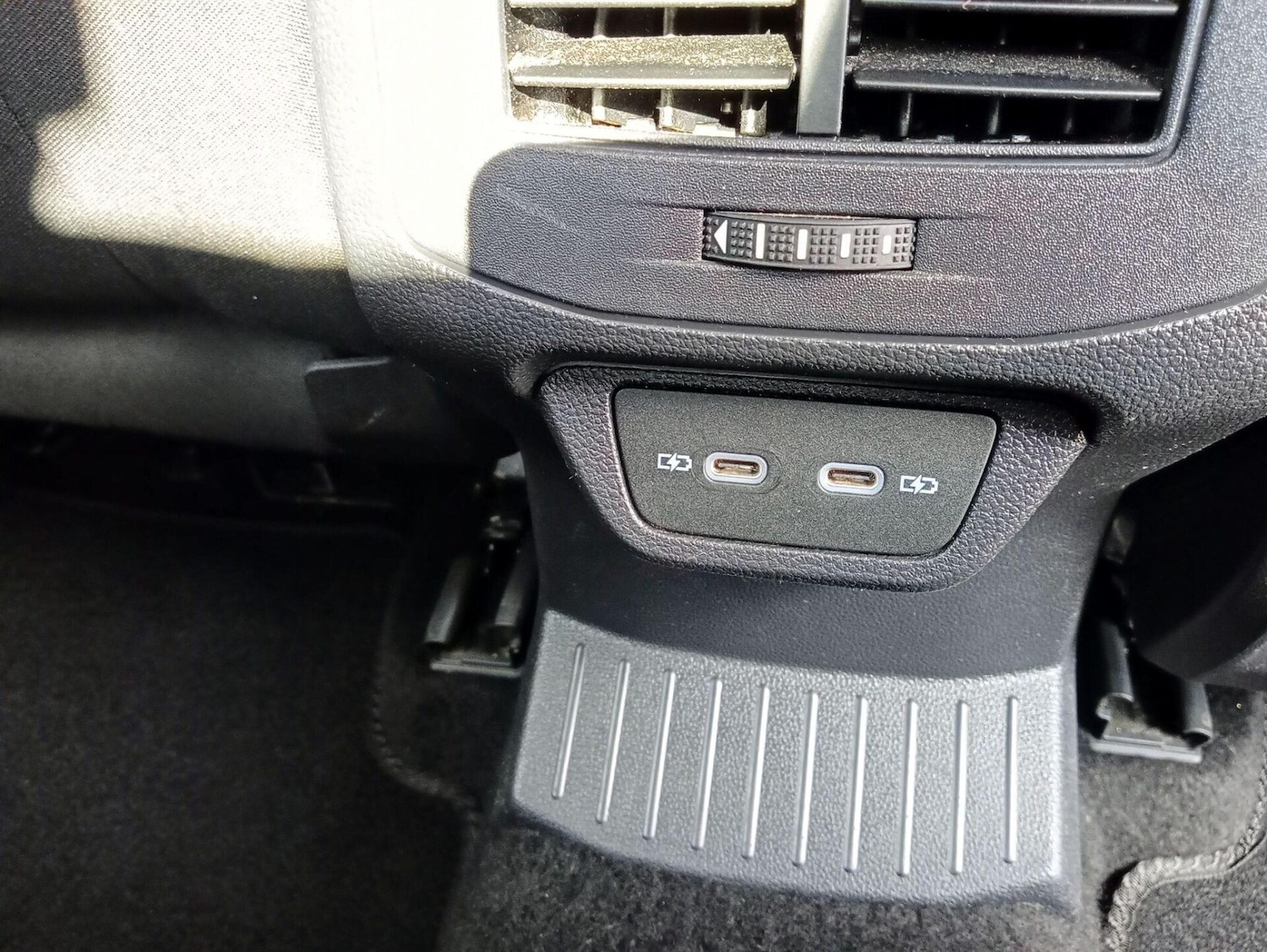 Used Volkswagen T-Roc 2021 for sale - 76716017: Photo 44