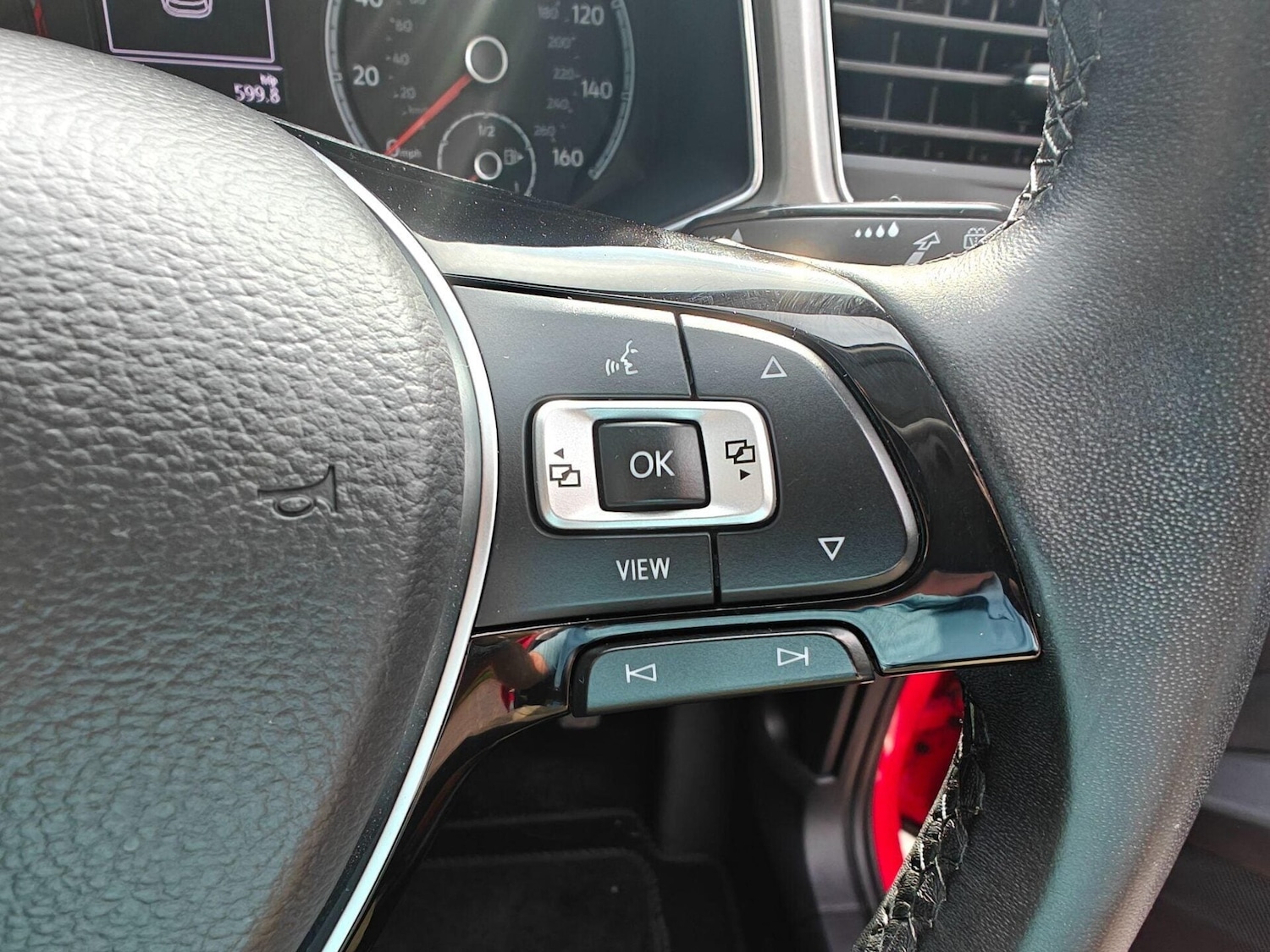 Used Volkswagen T-Roc 2021 for sale - 76716017: Photo 48