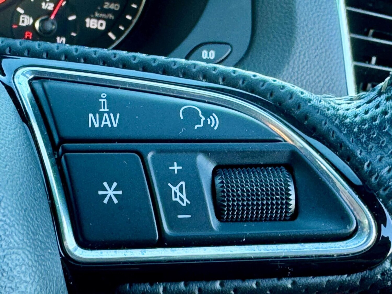 Used Audi Q3 2018 for sale - 76716045: Photo 27