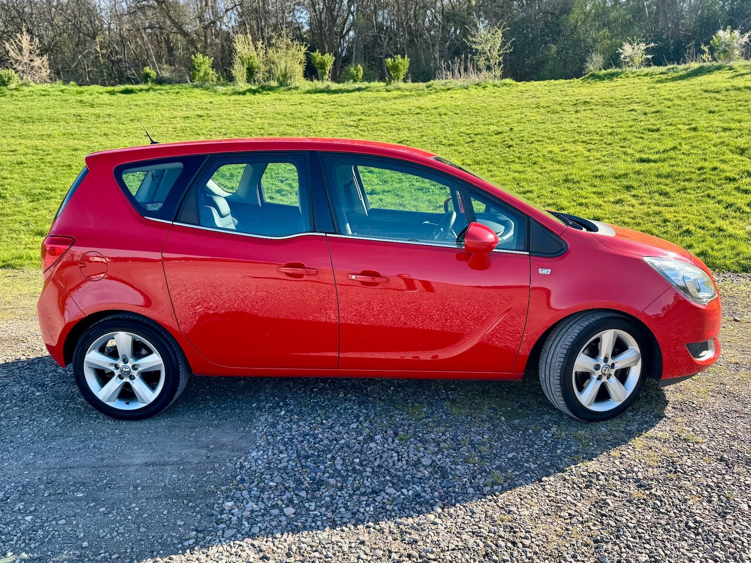 Used Vauxhall Meriva 2016 for sale - 78162306: Photo 2