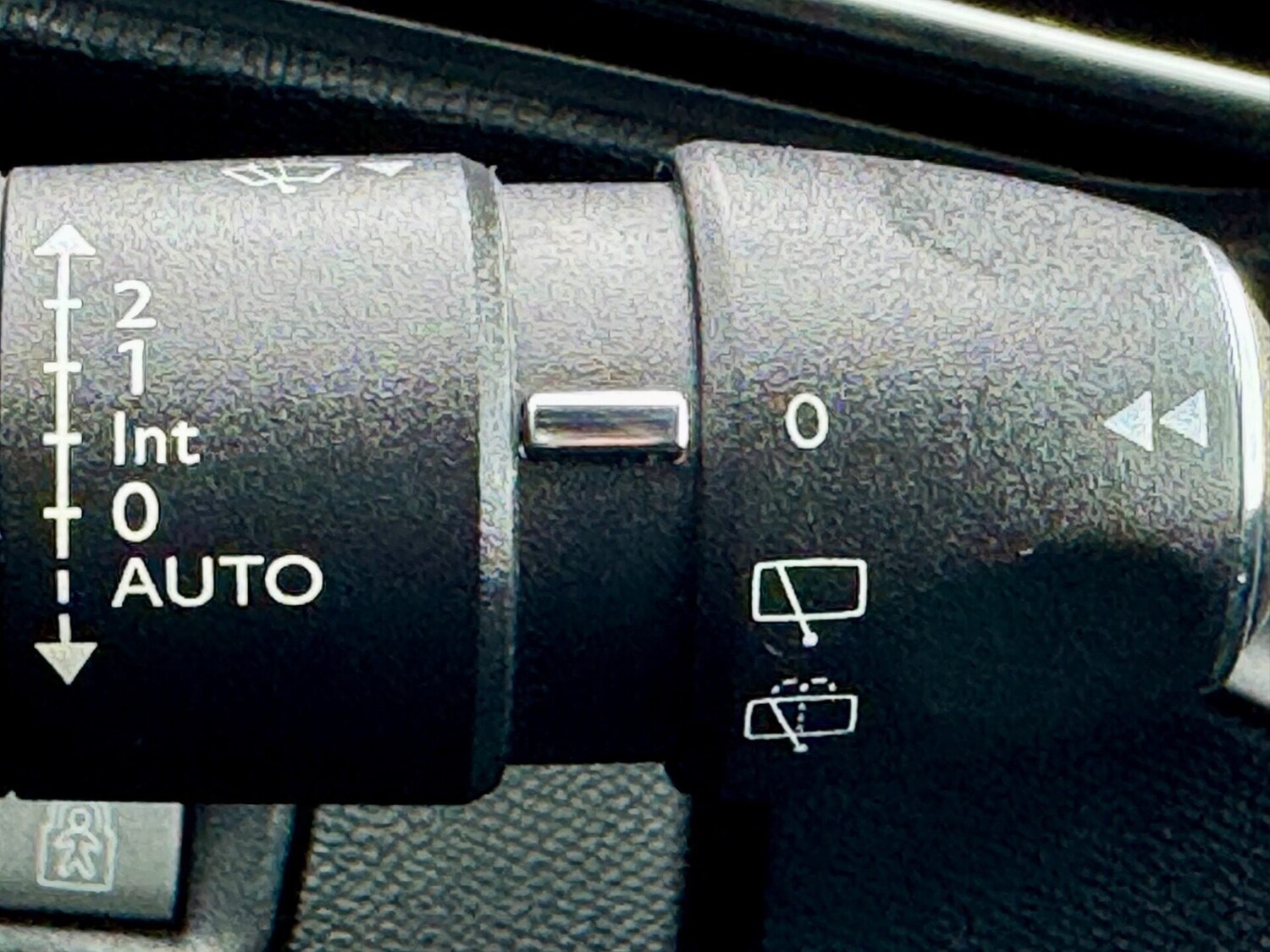 Used Peugeot 3008 2017 for sale - 77890750: Photo 24