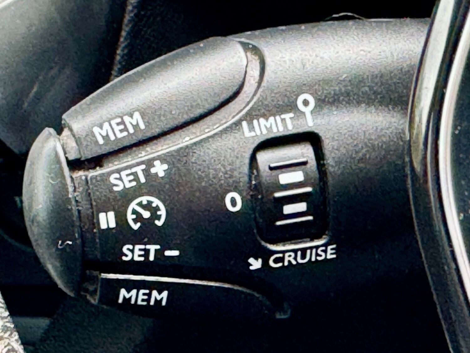 Used Peugeot 3008 2017 for sale - 77890750: Photo 25