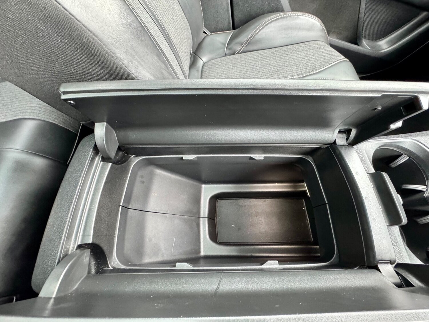 Used Peugeot 3008 2017 for sale - 77890750: Photo 38