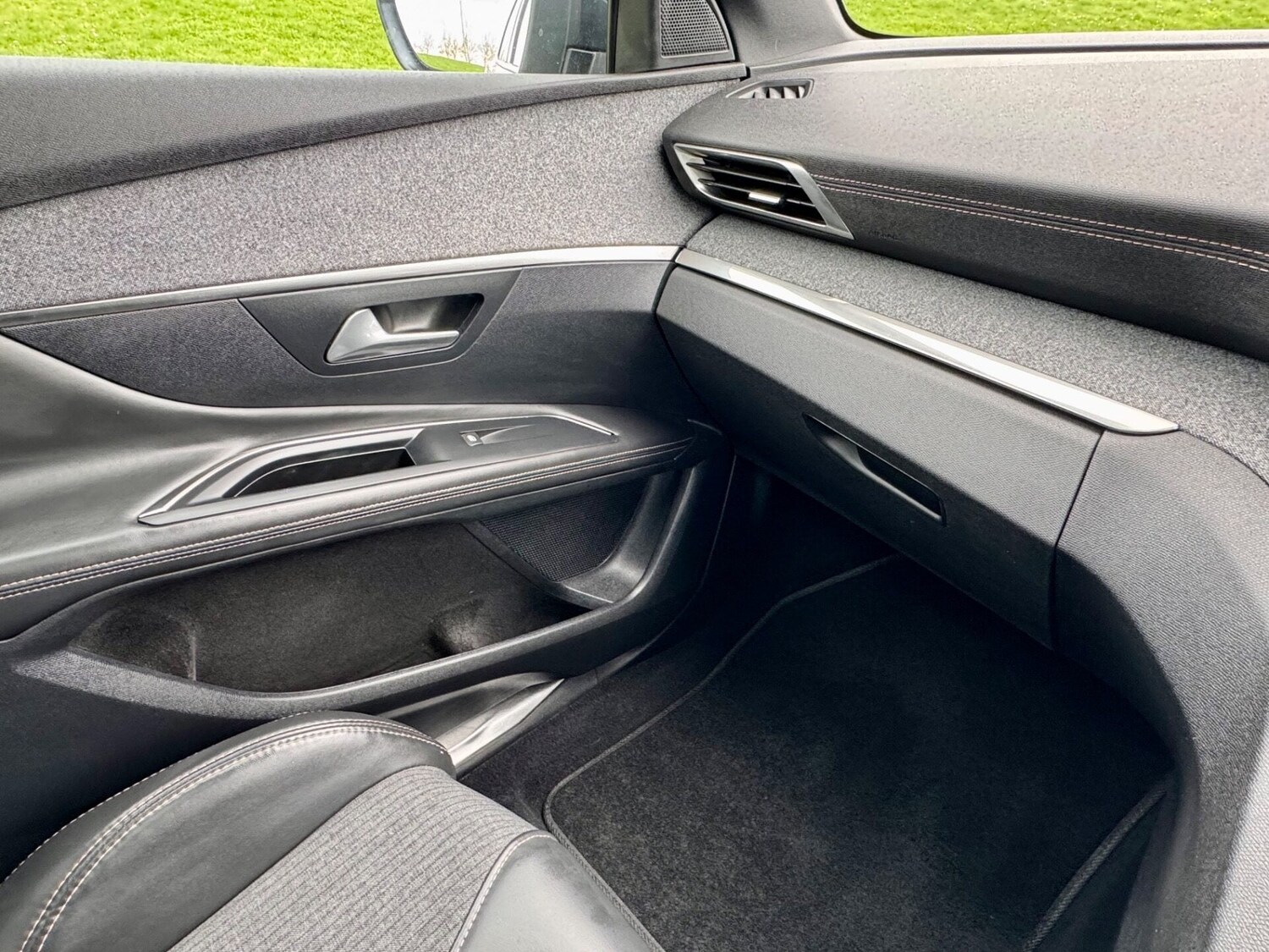 Used Peugeot 3008 2017 for sale - 77890750: Photo 39