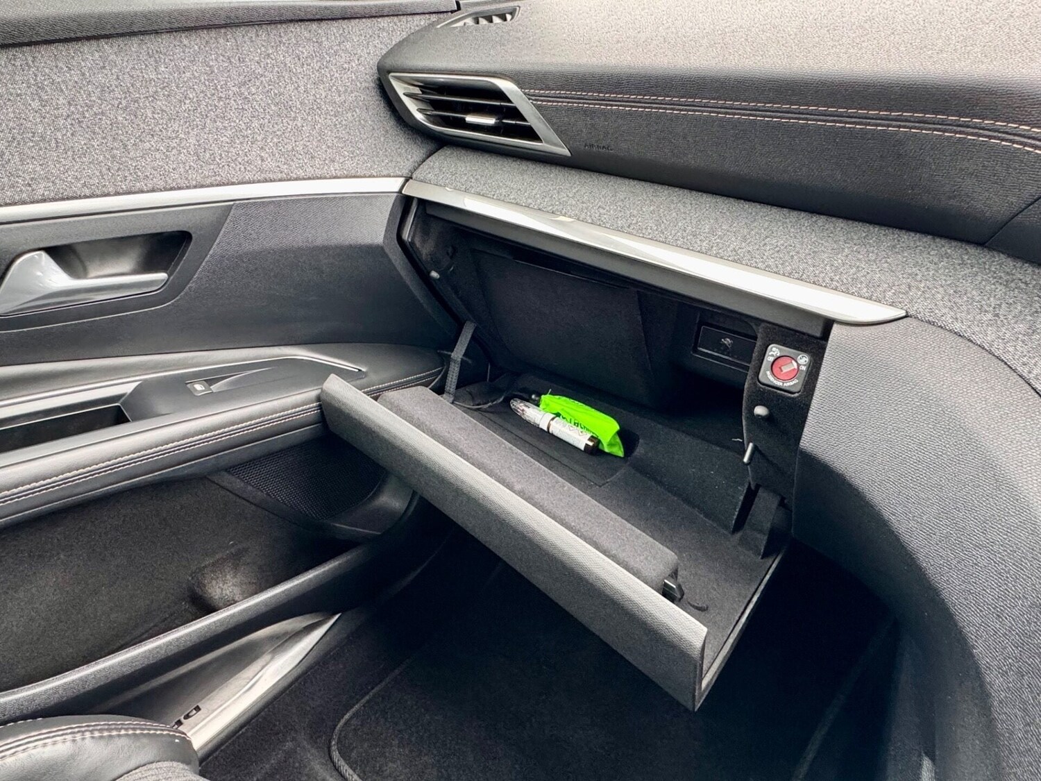 Used Peugeot 3008 2017 for sale - 77890750: Photo 40