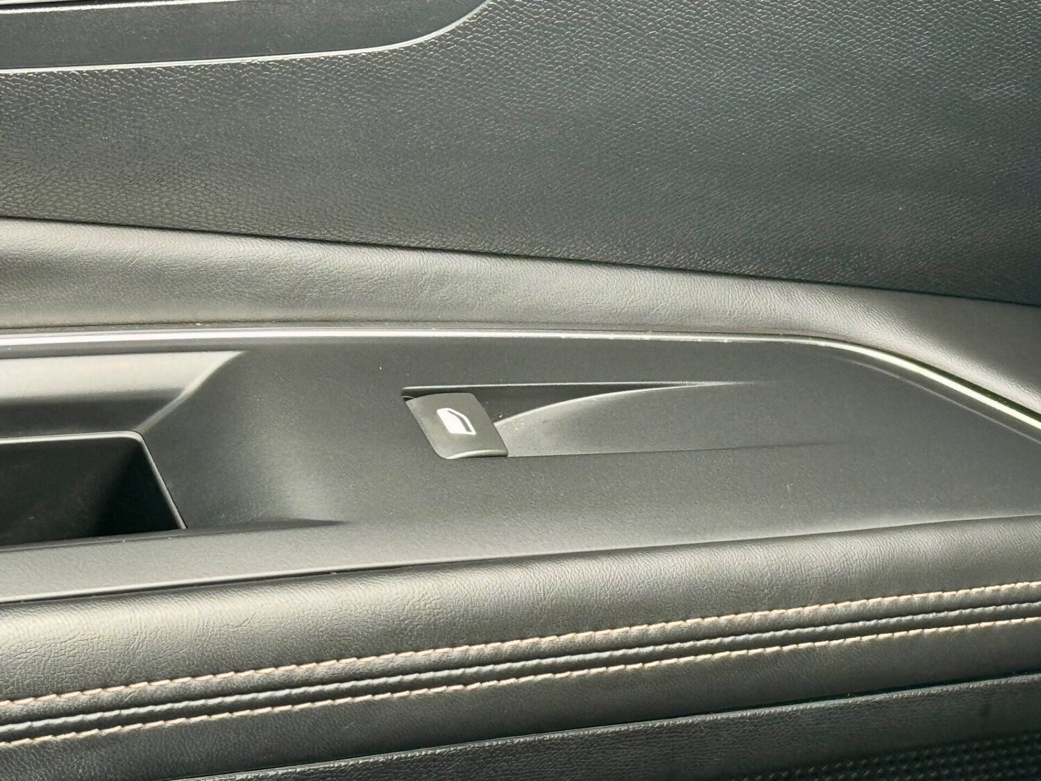 Used Peugeot 3008 2017 for sale - 77890750: Photo 41