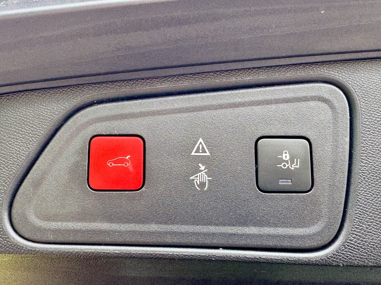 Used Peugeot 3008 2017 for sale - 77890750: Photo 64