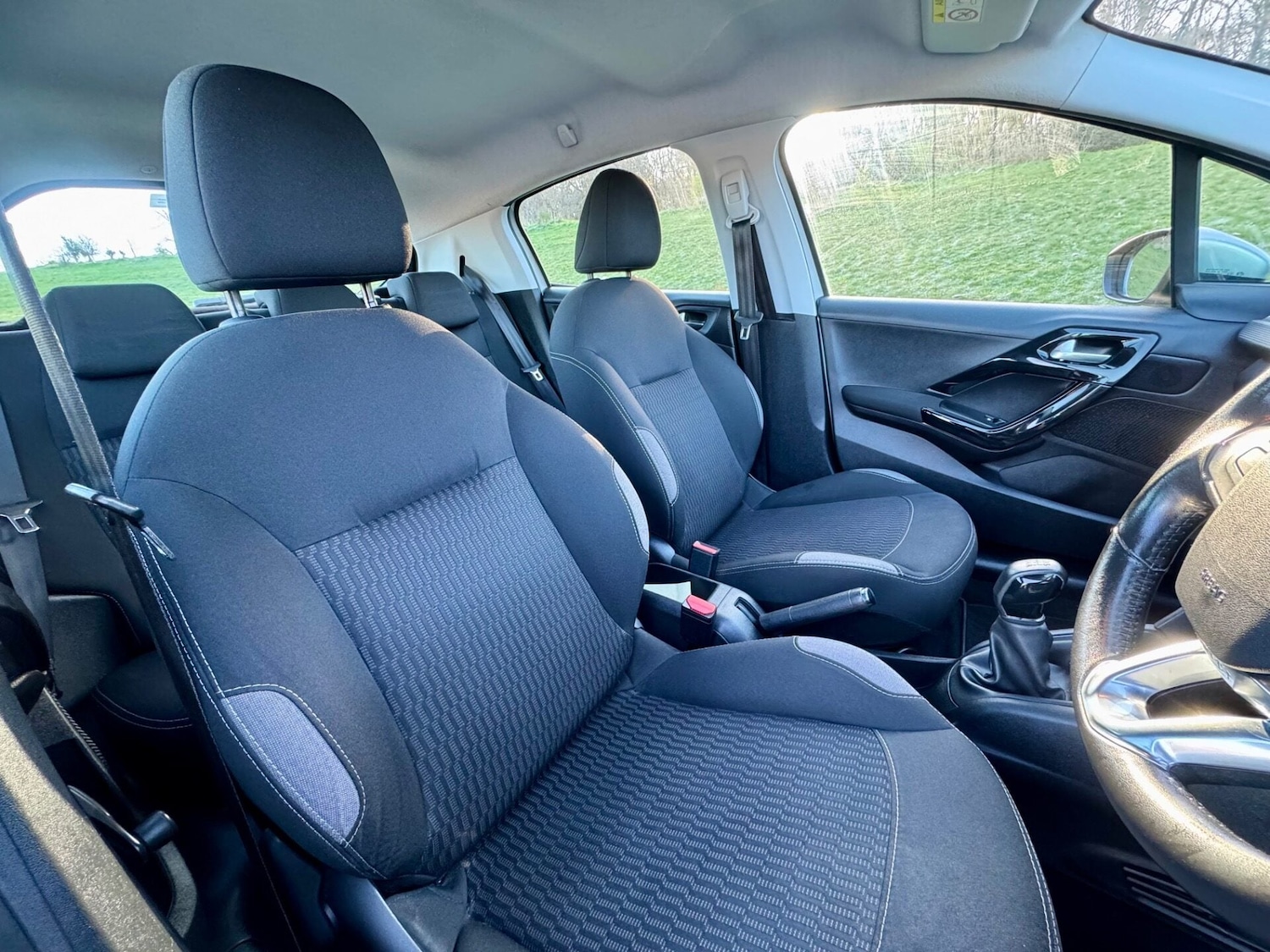 Used Peugeot 208 2016 for sale - 77249769: Photo 14