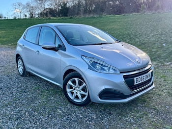 Used Peugeot 208 2016 for sale - 77249769: Photo