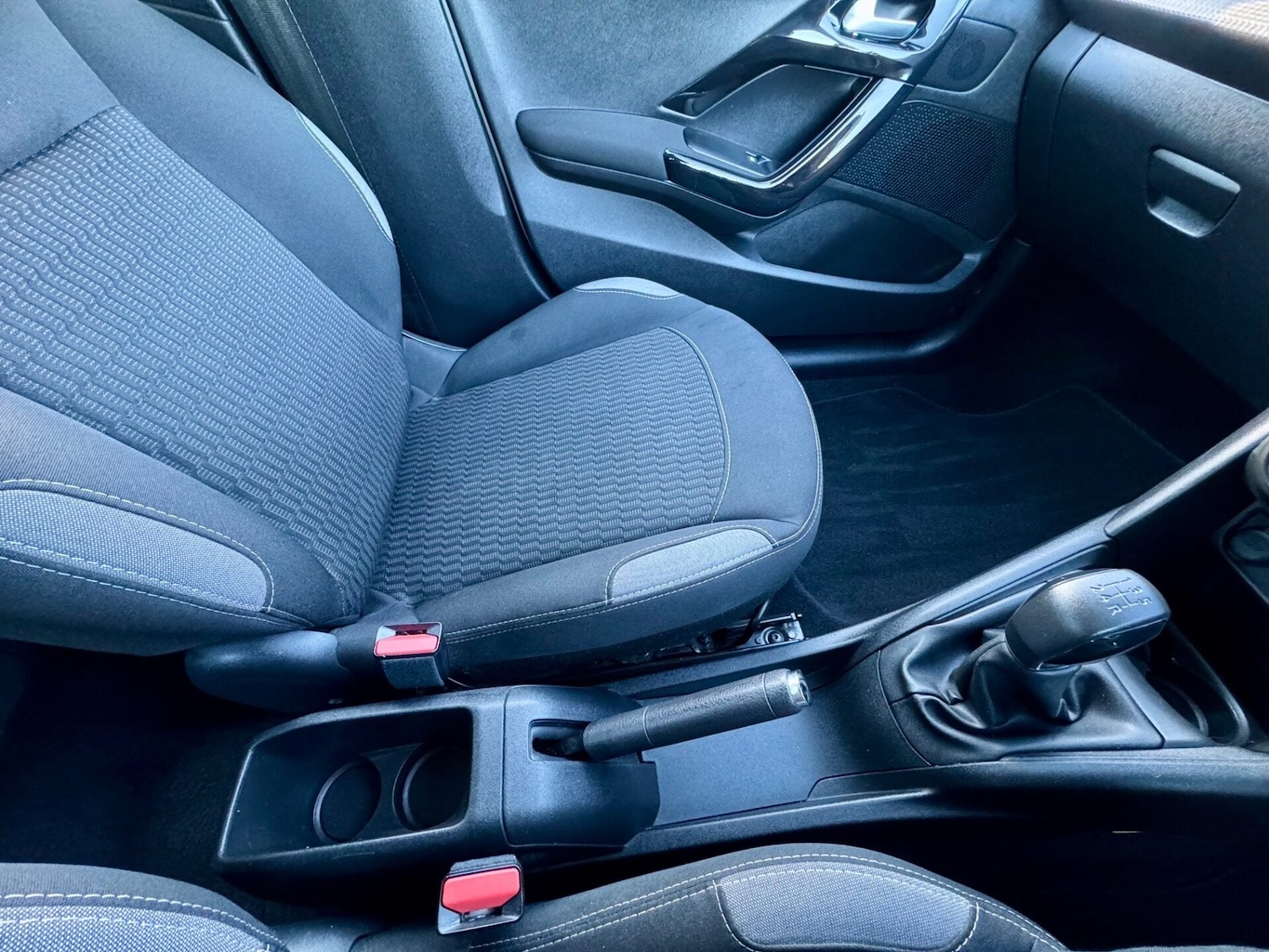 Used Peugeot 208 2016 for sale - 77249769: Photo 31