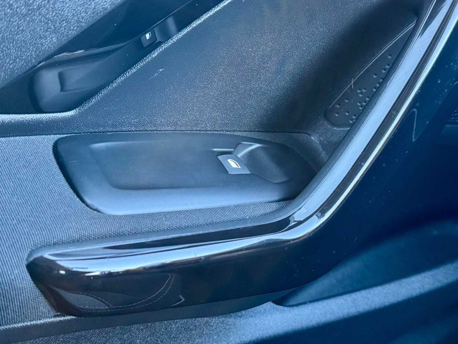 Used Peugeot 208 2016 for sale - 77249769: Photo 34