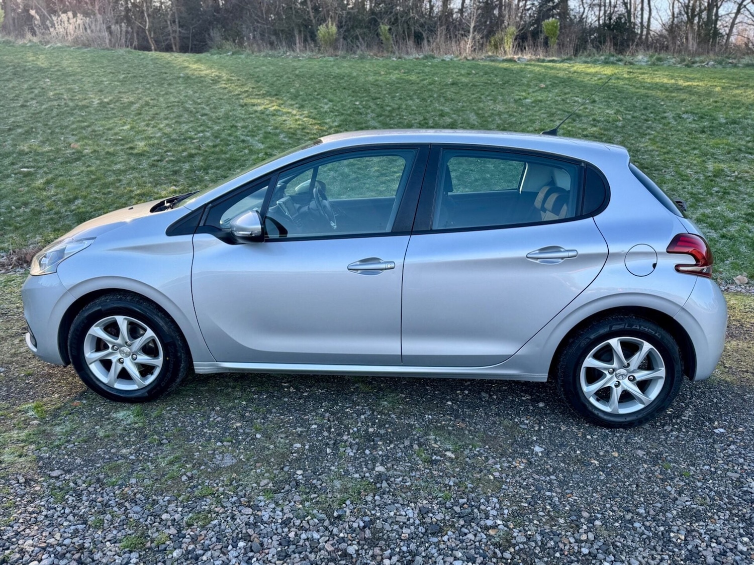 Used Peugeot 208 2016 for sale - 77249769: Photo 5