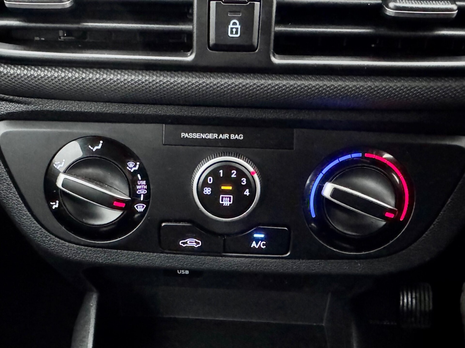 Used Hyundai i10 2022 for sale - 77006565: Photo 29