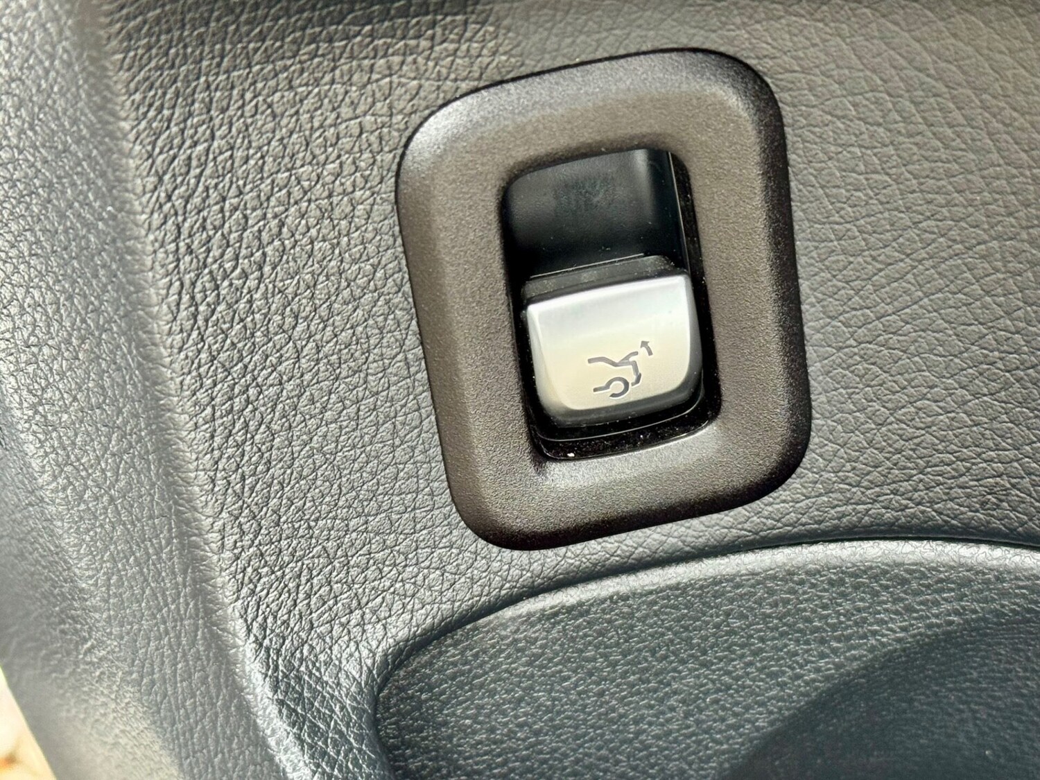 Used Mercedes-Benz C Class 2016 for sale - 78162301: Photo 21