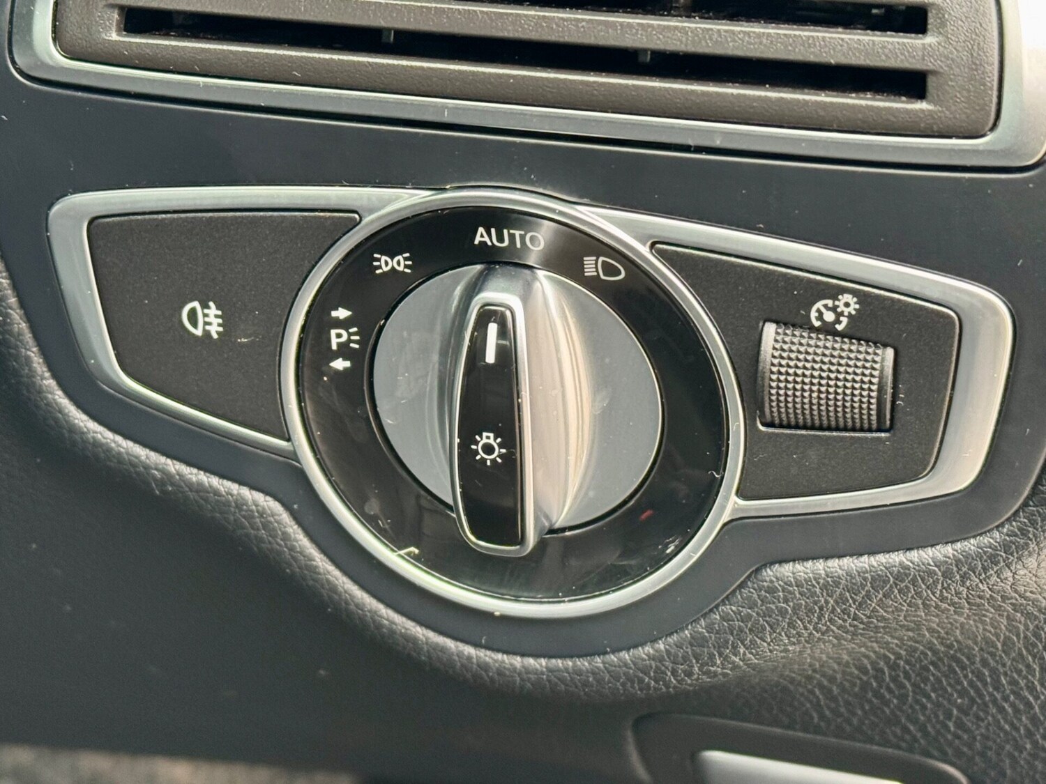 Used Mercedes-Benz C Class 2016 for sale - 78162301: Photo 22