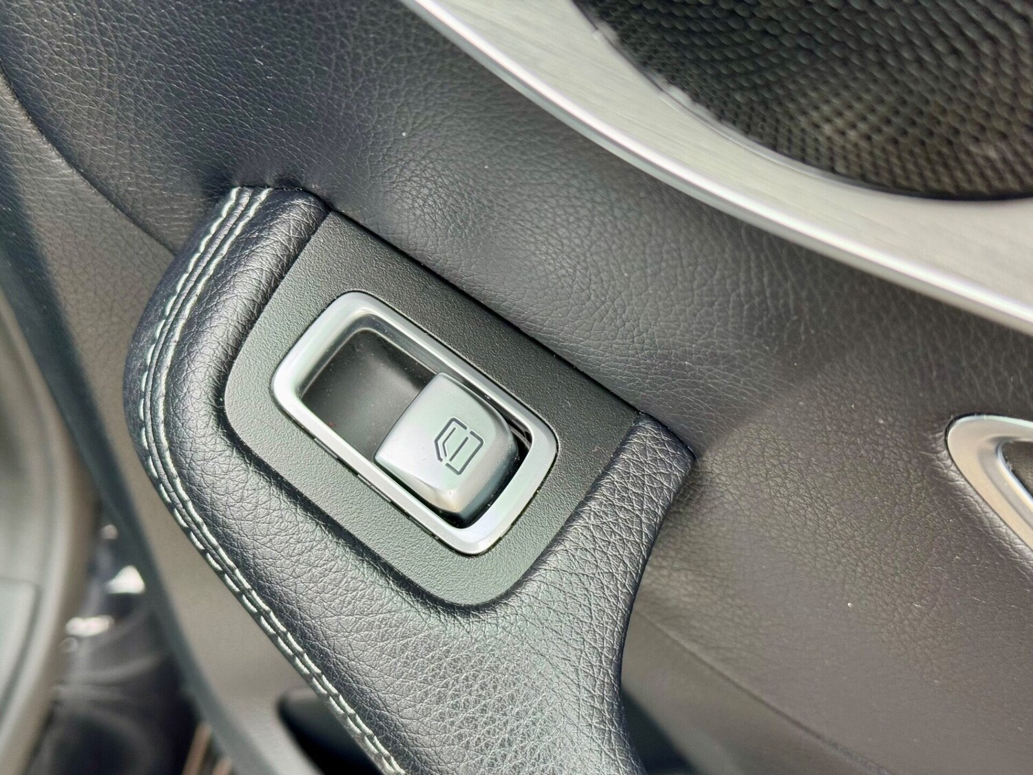 Used Mercedes-Benz C Class 2016 for sale - 78162301: Photo 51