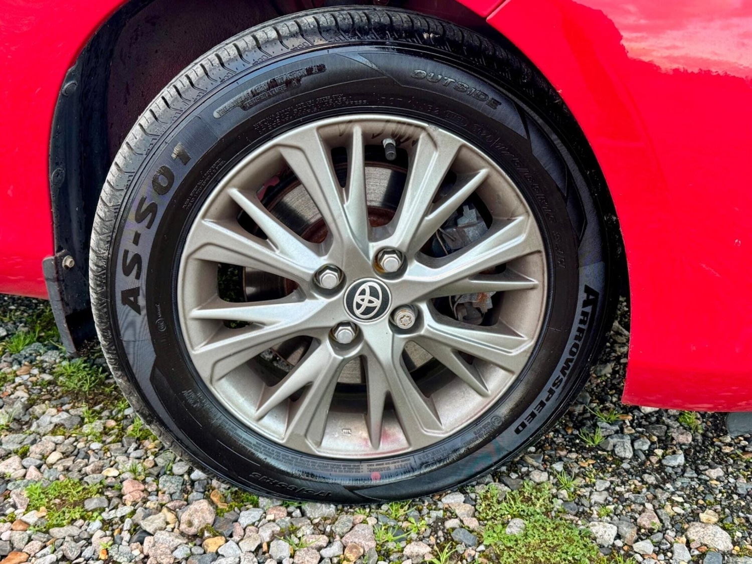 Used Toyota Yaris 2017 for sale - 76716041: Photo 50