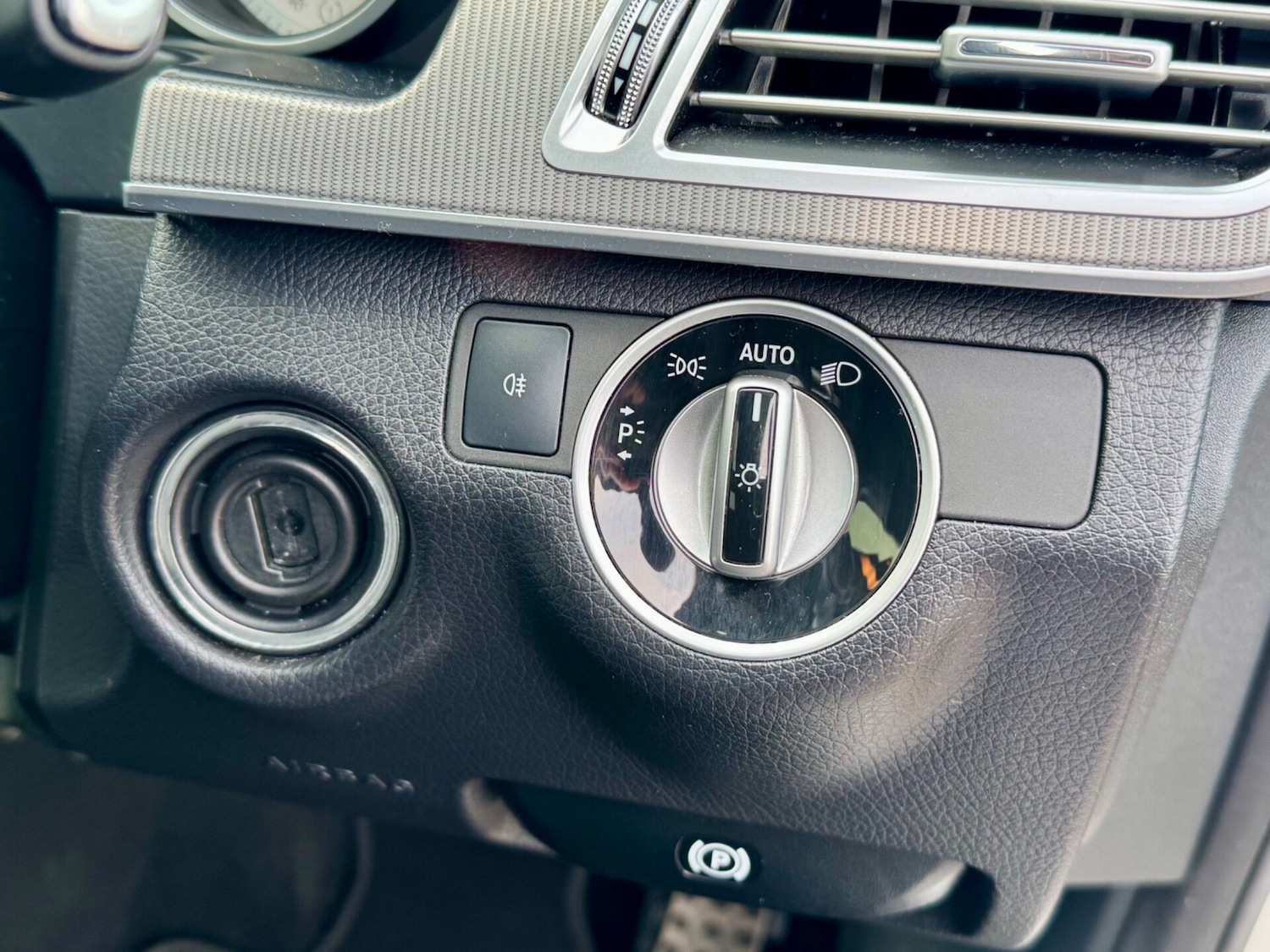 Used Mercedes-Benz E Class 2015 for sale - 77543722: Photo 25