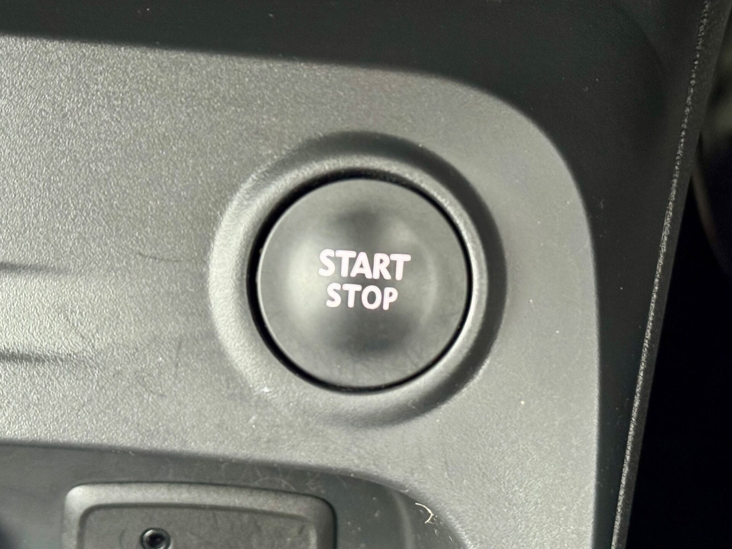 Used Renault Captur 2016 for sale - 78015890: Photo 35