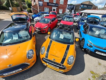 Used MINI Hatch 2018 for sale - 76710661: Photo