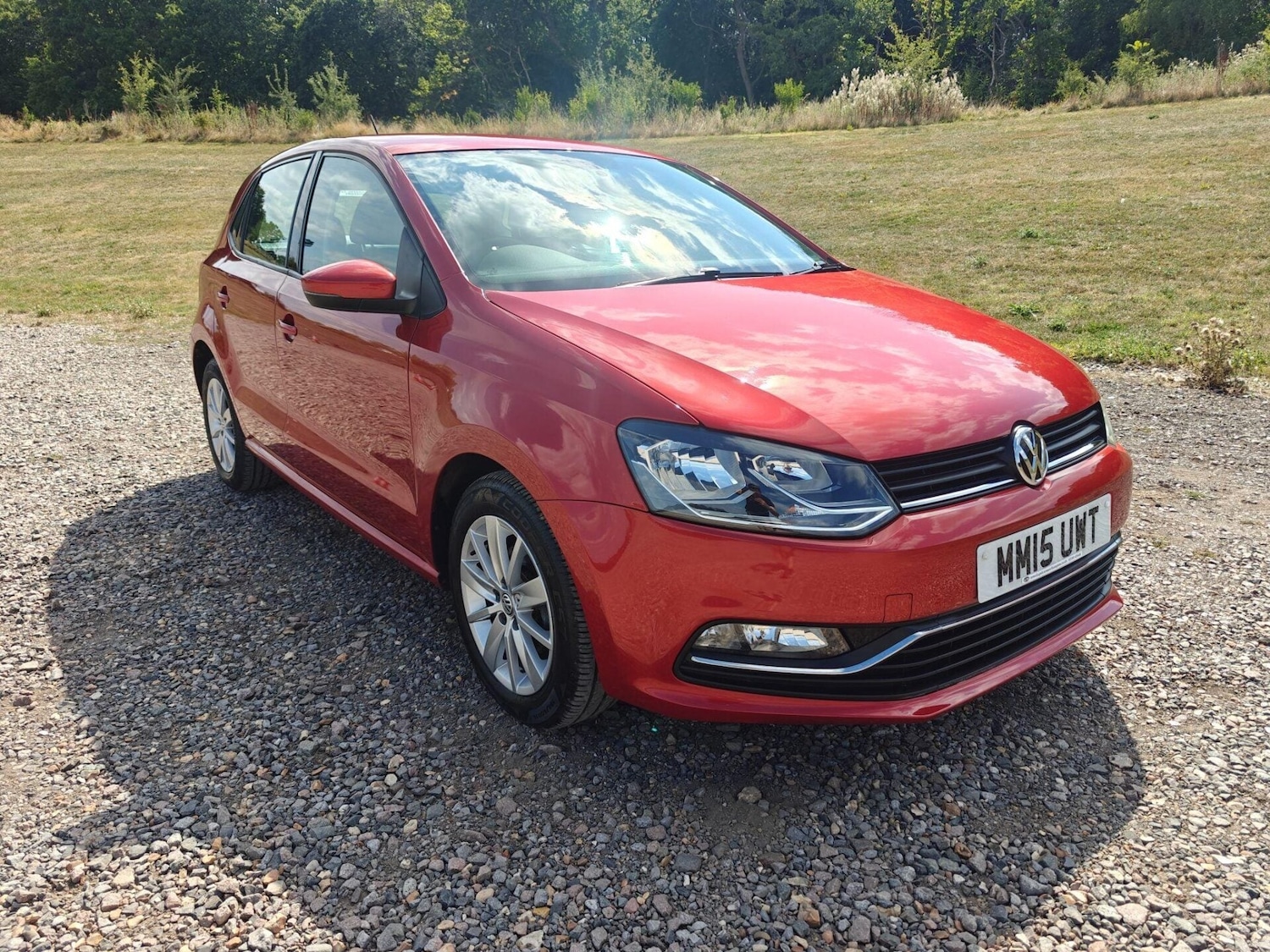 Used Volkswagen Polo 2015 for sale - 76716018: Photo 1