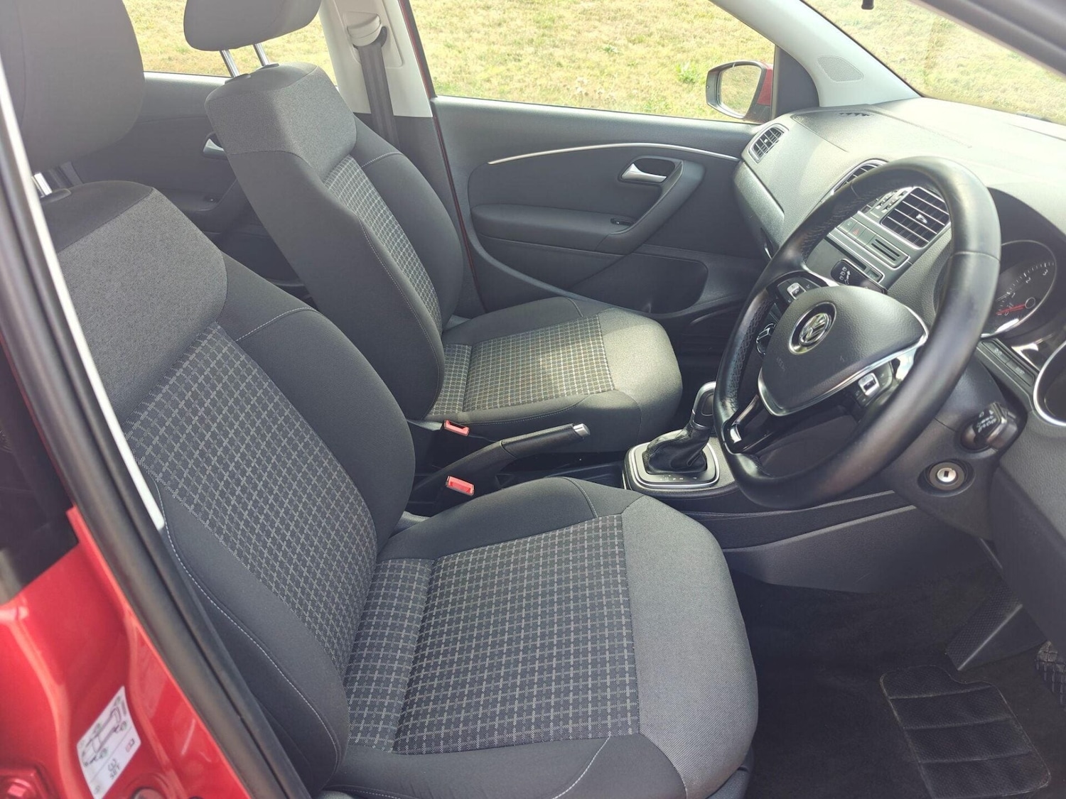 Used Volkswagen Polo 2015 for sale - 76716018: Photo 22