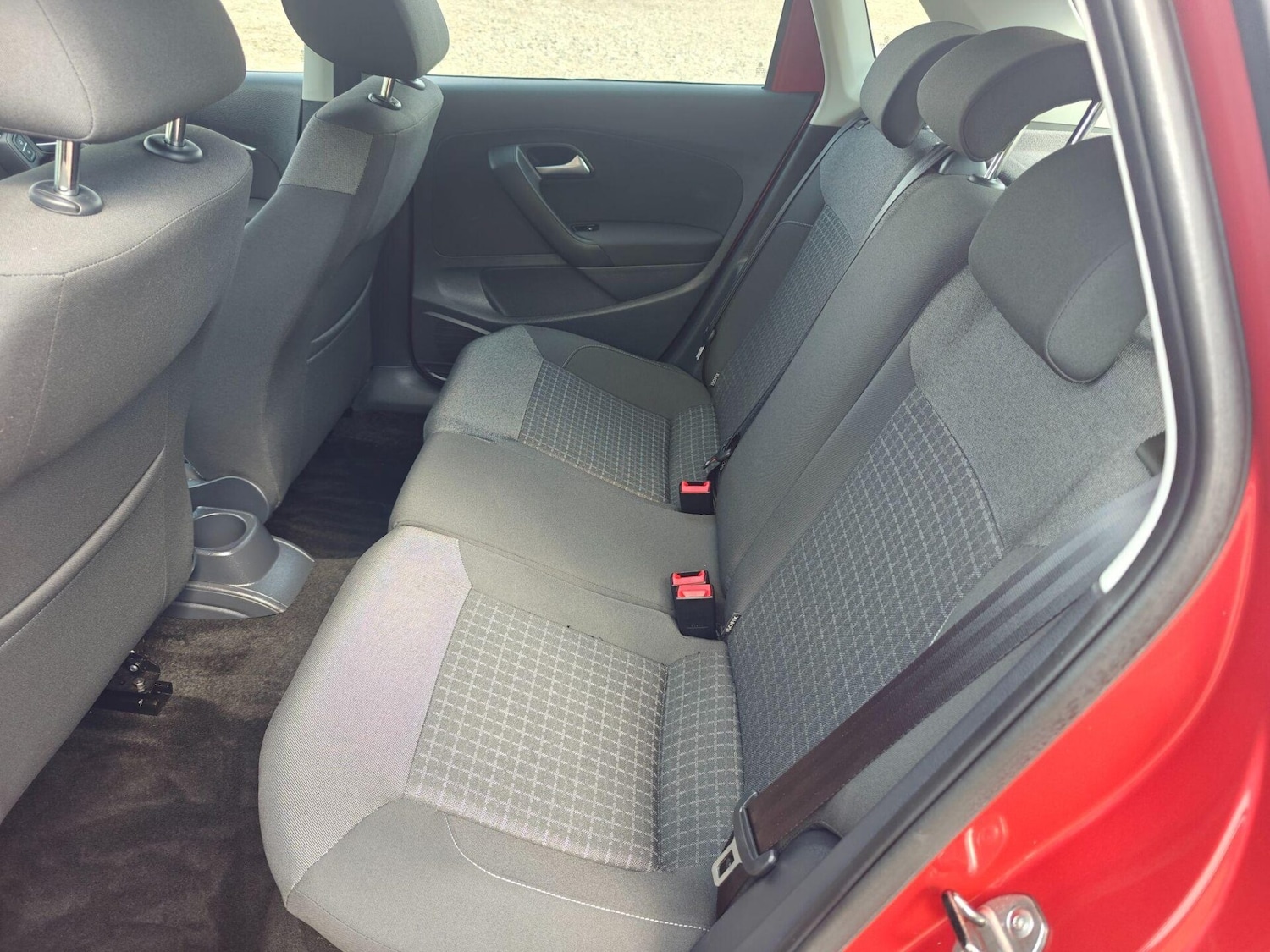 Used Volkswagen Polo 2015 for sale - 76716018: Photo 27