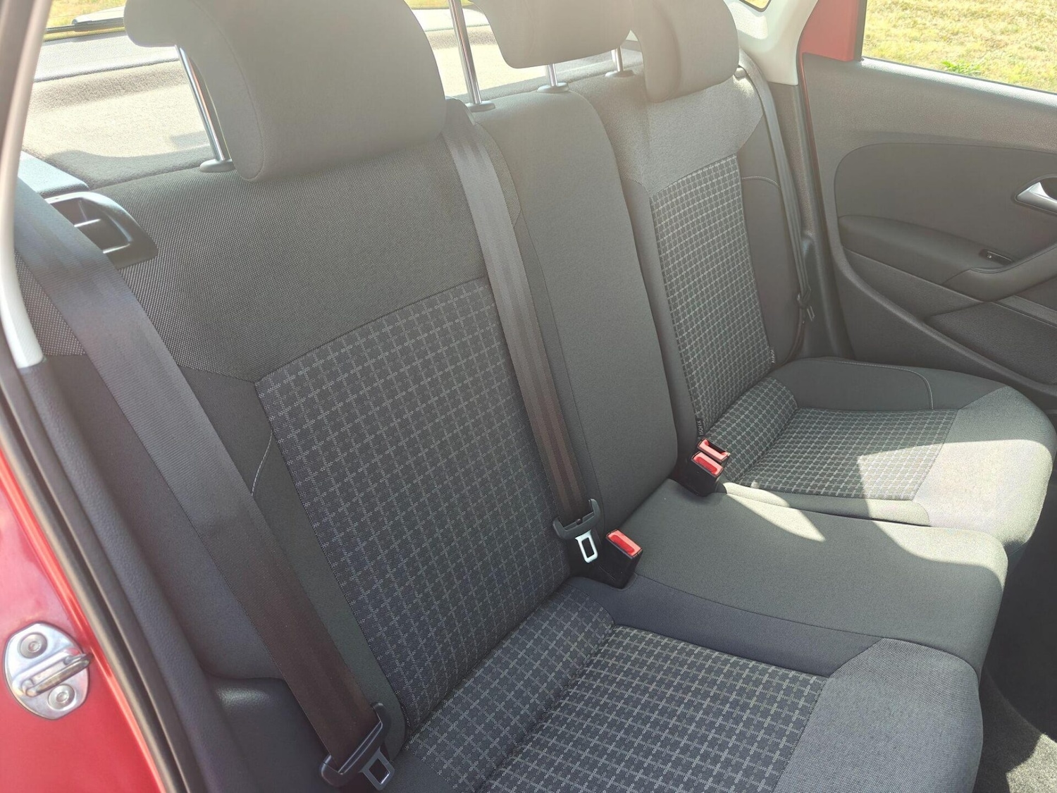 Used Volkswagen Polo 2015 for sale - 76716018: Photo 28