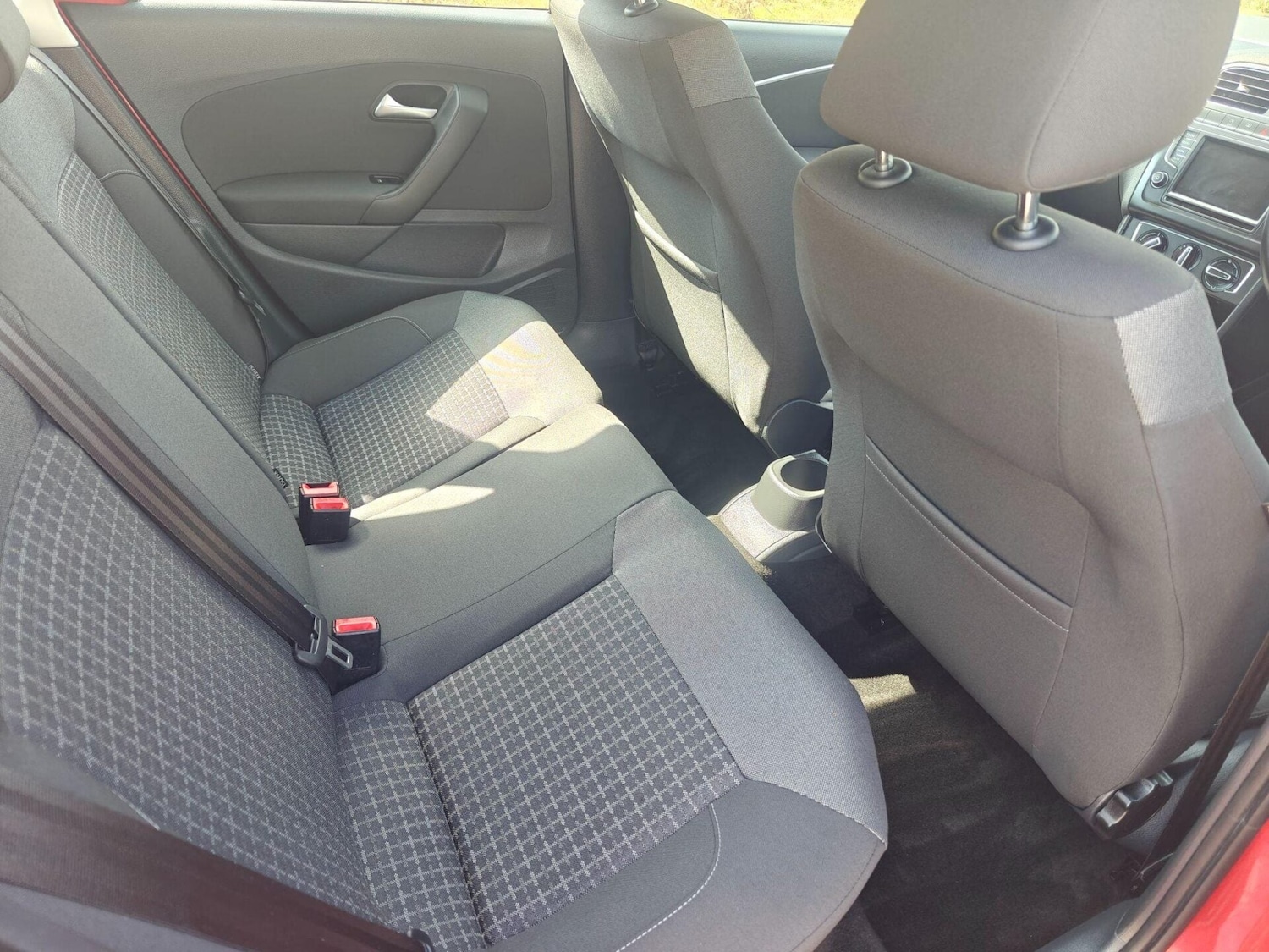 Used Volkswagen Polo 2015 for sale - 76716018: Photo 29