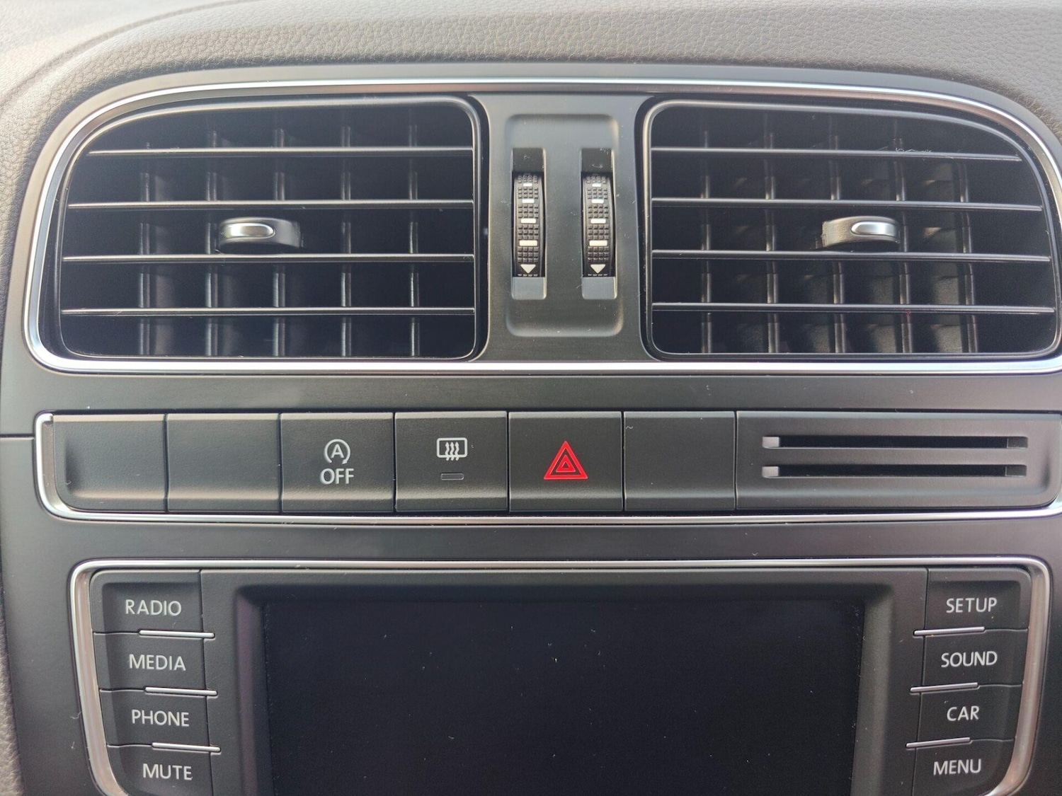 Used Volkswagen Polo 2015 for sale - 76716018: Photo 34